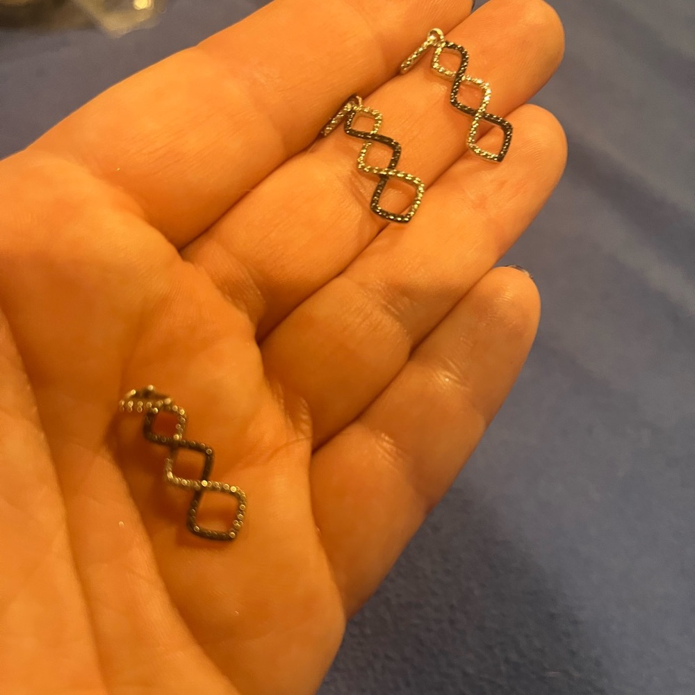 Black and white diamond pendant and earring set